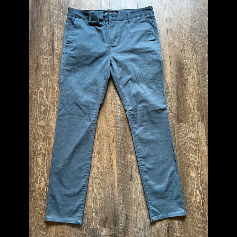 Mens RSQ chino pant. Blue size 34x32 Seattle skinny taper. NWT